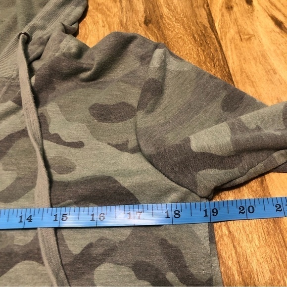 JANE and Delancey Anthropologie Green Camo Pullover Hoodie Womens Size Small - Picture 6 of 8